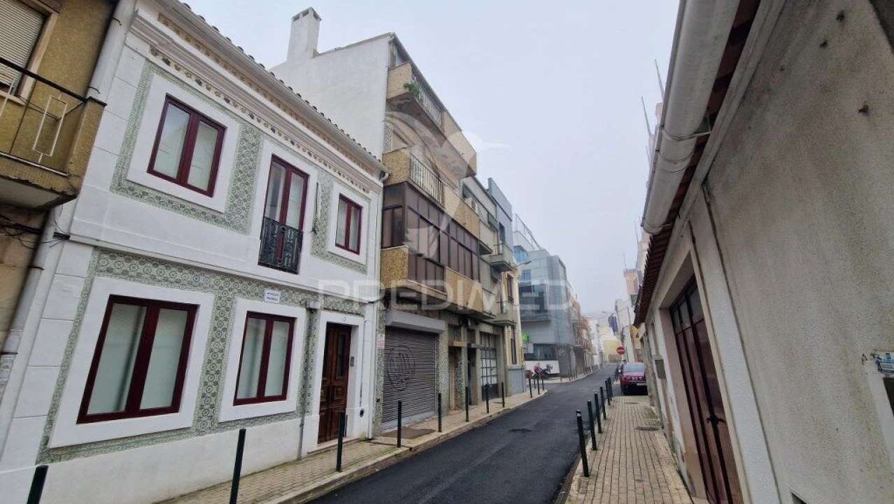 Apartamento T2 para Venda em Vila Franca de Xira Foto 2
