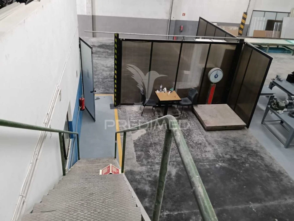 Armazém para Venda em Moreira Foto 7
