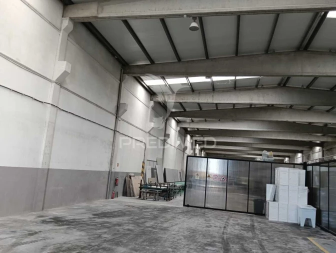 Armazém para Venda em Moreira Foto 16