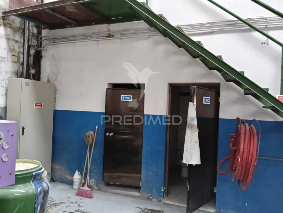 Armazém para Venda em Moreira Foto 8
