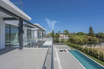 Moradia T4 para Venda em Albufeira e Olhos de Água