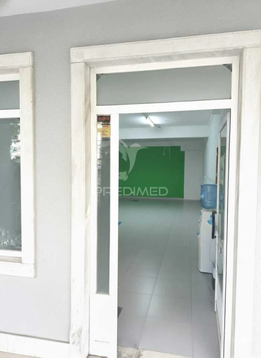 Loja para Arrendamento em Falagueira-Venda Nova Foto 1