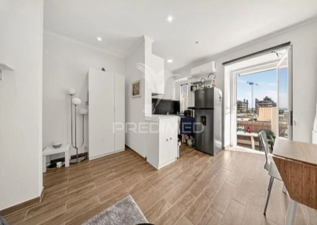 Apartamento T2 para Venda em Marvila Foto 3
