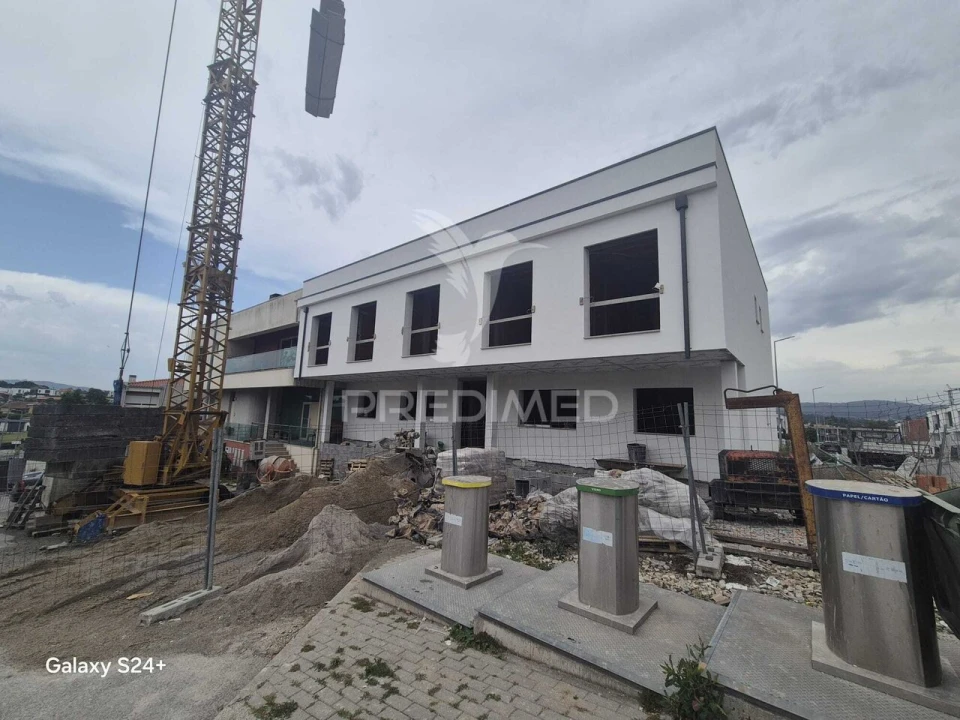 Apartamento T2 para Venda em Soutelo Foto 5