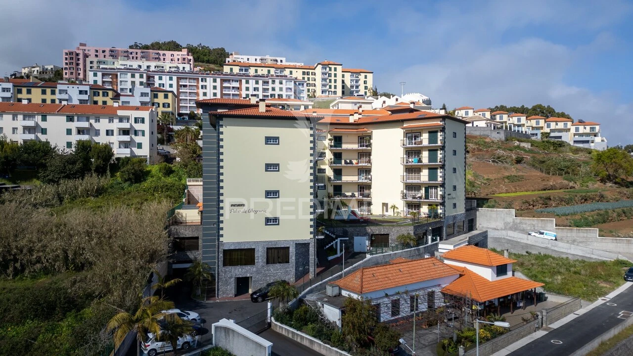 Apartamento T1 para Venda em Caniço Foto 11