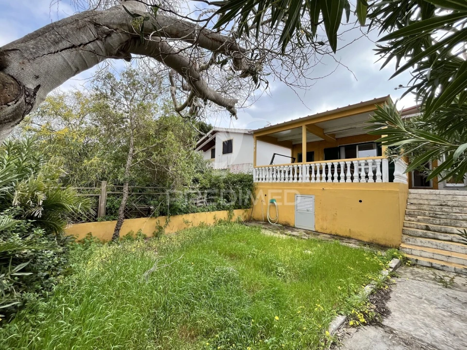 Moradia T3 para Venda em Quelfes Foto 1