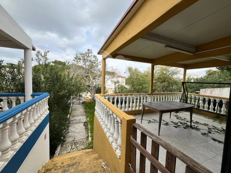 Moradia T3 para Venda em Quelfes Foto 3