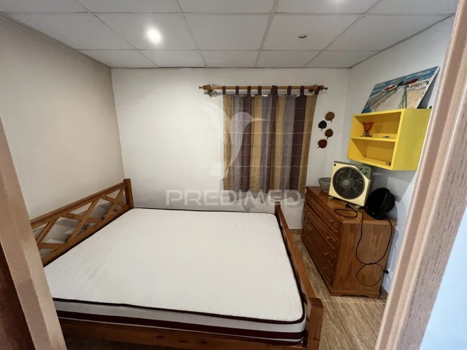 Moradia T3 para Venda em Quelfes Foto 8