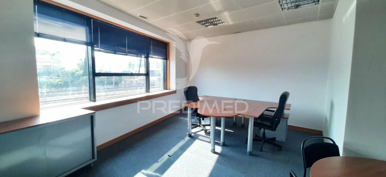 Escritório para Venda em Parque das Nações Foto 4