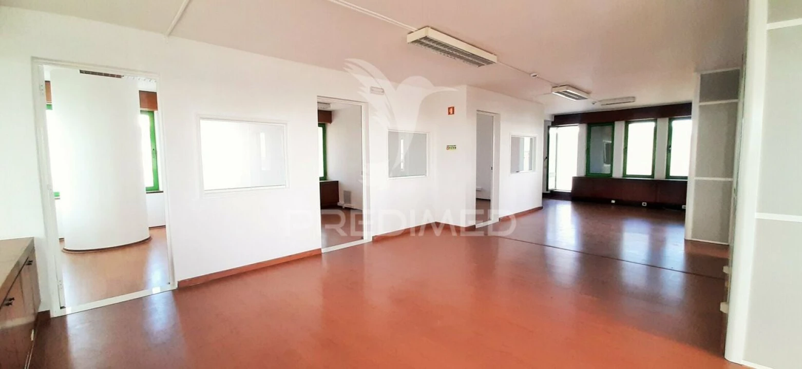 Escritório para Arrendamento em Vila Franca de Xira Foto 8