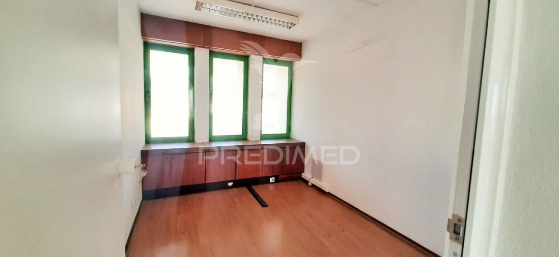 Escritório para Arrendamento em Vila Franca de Xira Foto 11