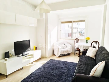 Apartamento T2 para Venda em Alfragide