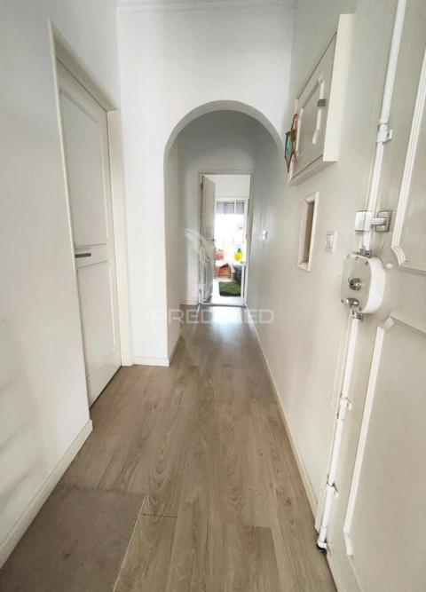 Apartamento T2 para Venda em Alfragide
