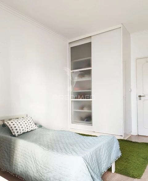 Apartamento T2 para Venda em Alfragide