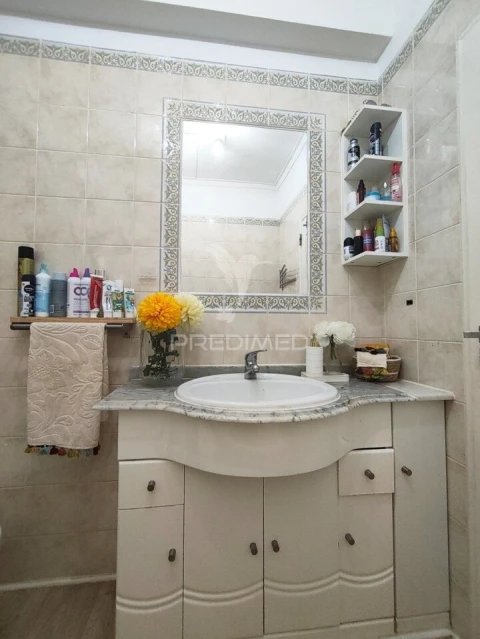Apartamento T2 para Venda em Alfragide