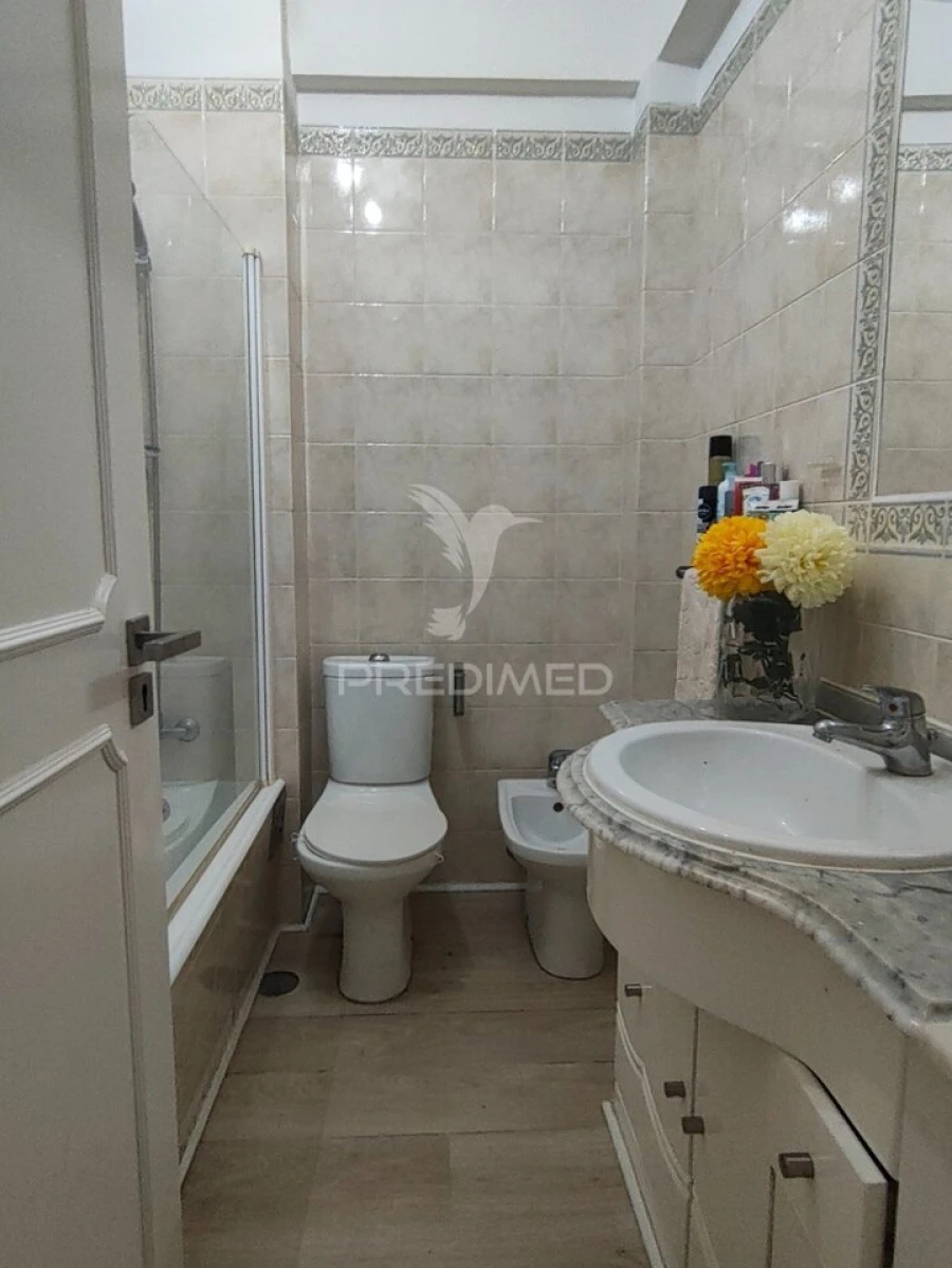 Apartamento T2 para Venda em Alfragide Foto 15