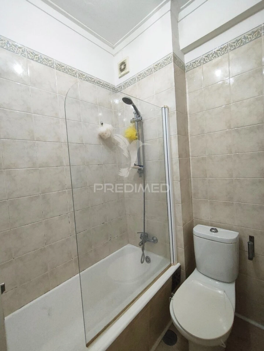 Apartamento T2 para Venda em Alfragide Foto 16