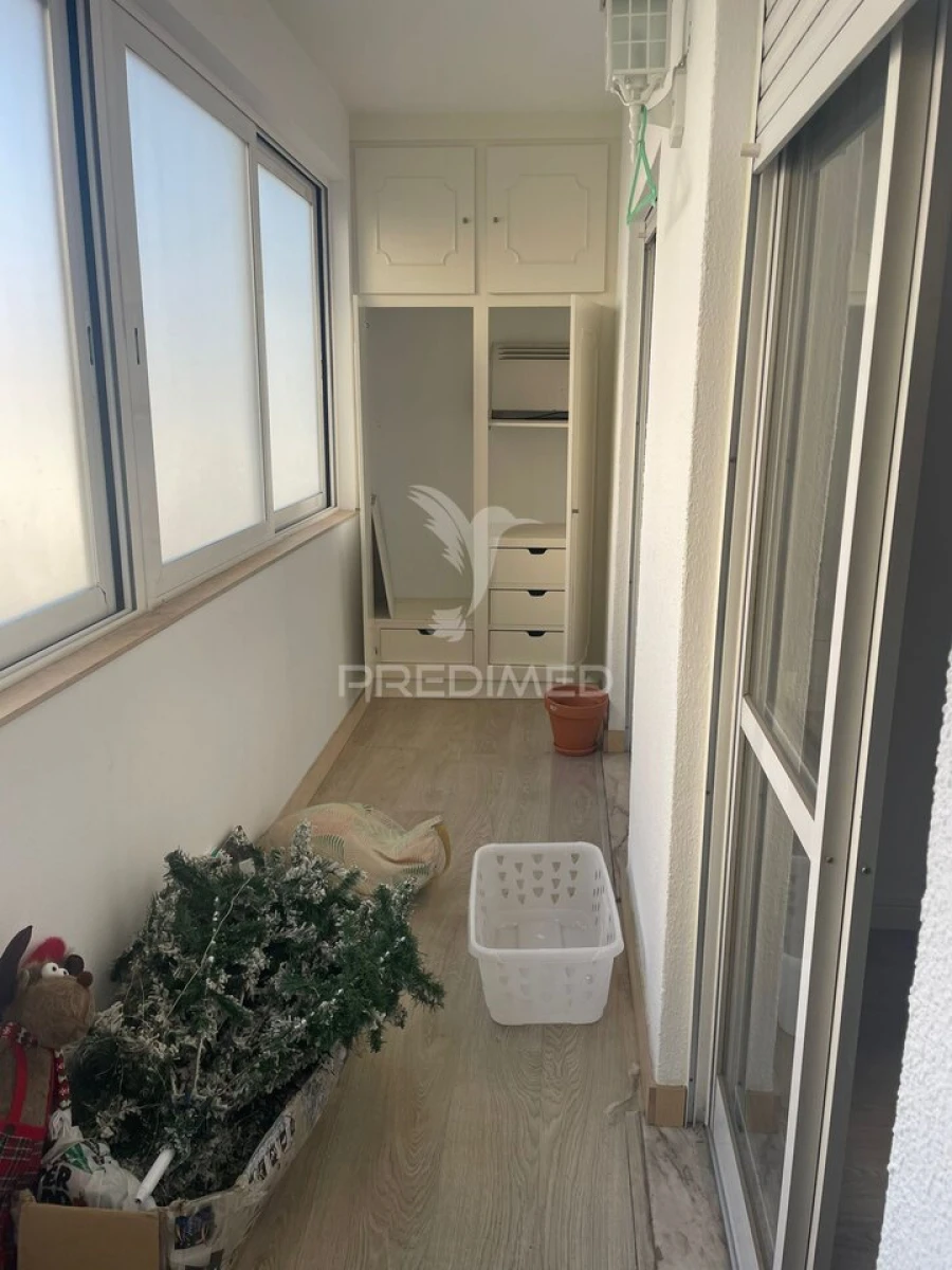 Apartamento T2 para Venda em Alfragide Foto 10