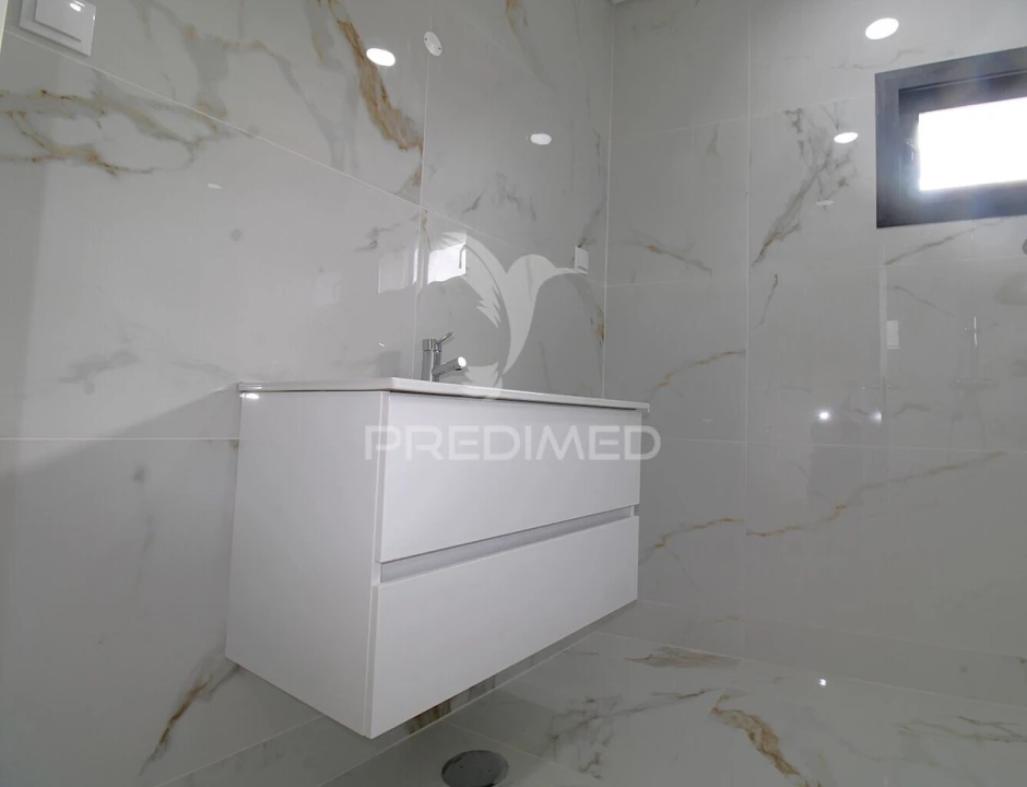 Moradia T3 para Venda em Alfena Foto 26