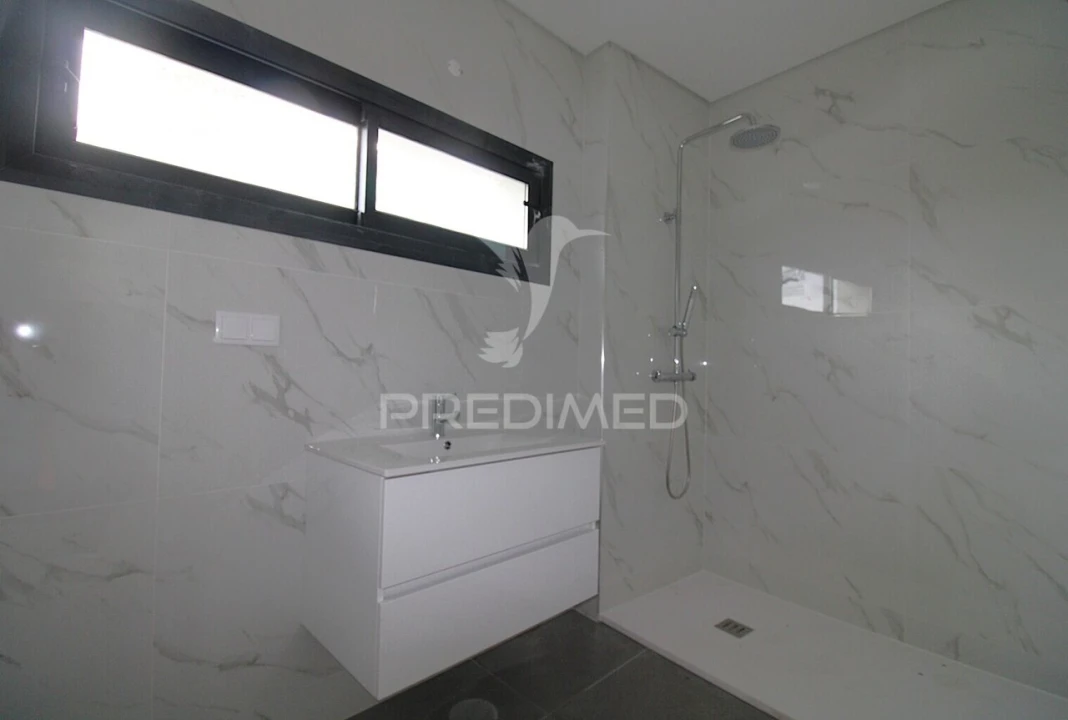 Moradia T3 para Venda em Alfena Foto 25