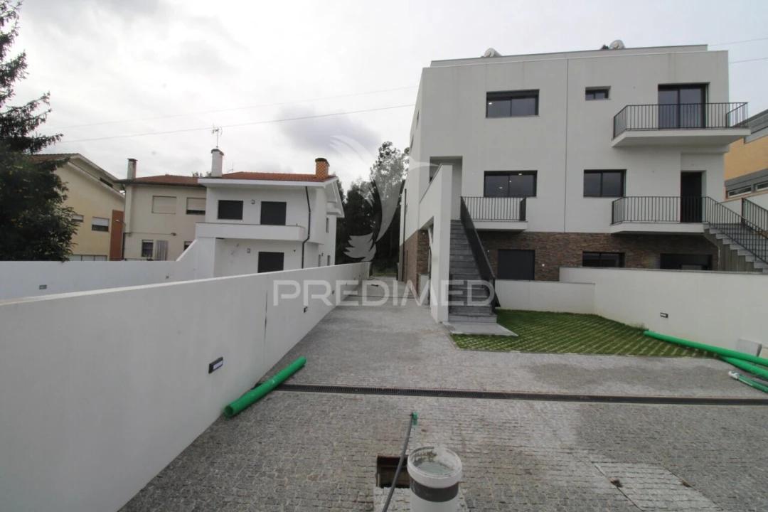 Moradia T3 para Venda em Alfena Foto 29