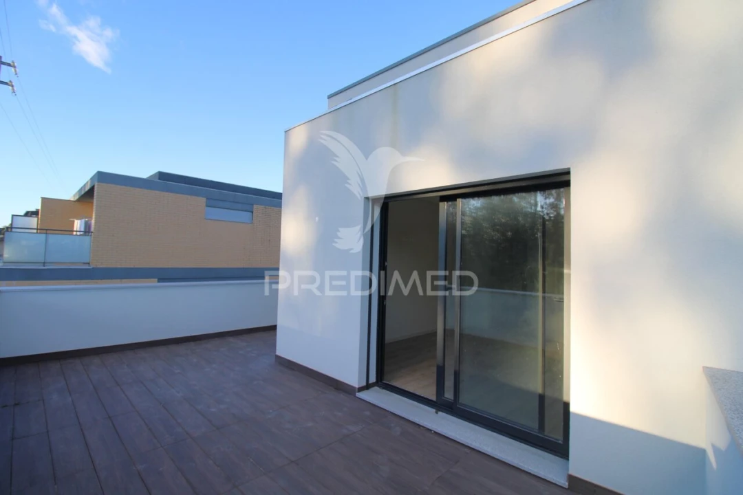 Moradia T3 para Venda em Alfena Foto 2