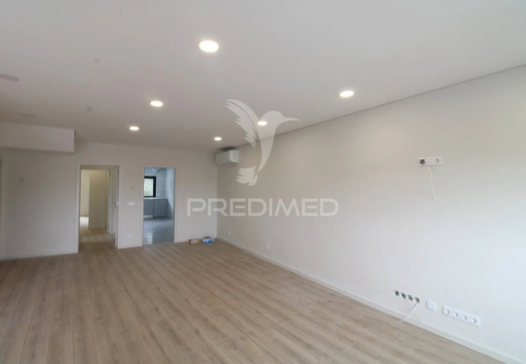 Moradia T3 para Venda em Alfena Foto 11