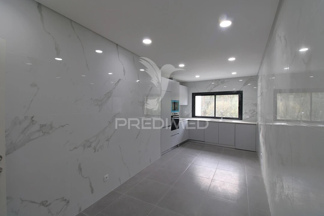 Moradia T3 para Venda em Alfena Foto 17