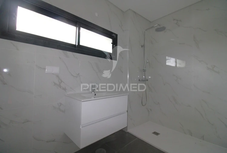 Moradia T3 para Venda em Alfena Foto 25