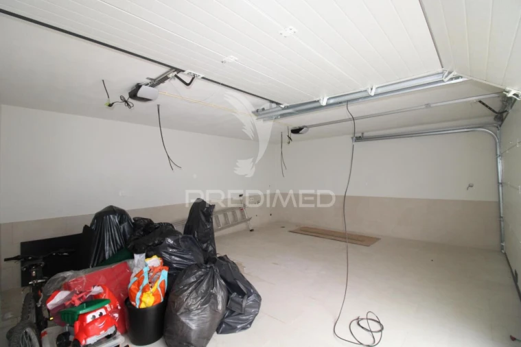 Moradia T3 para Venda em Alfena Foto 30