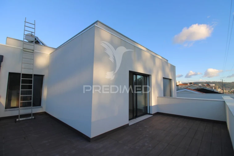 Moradia T3 para Venda em Alfena Foto 1