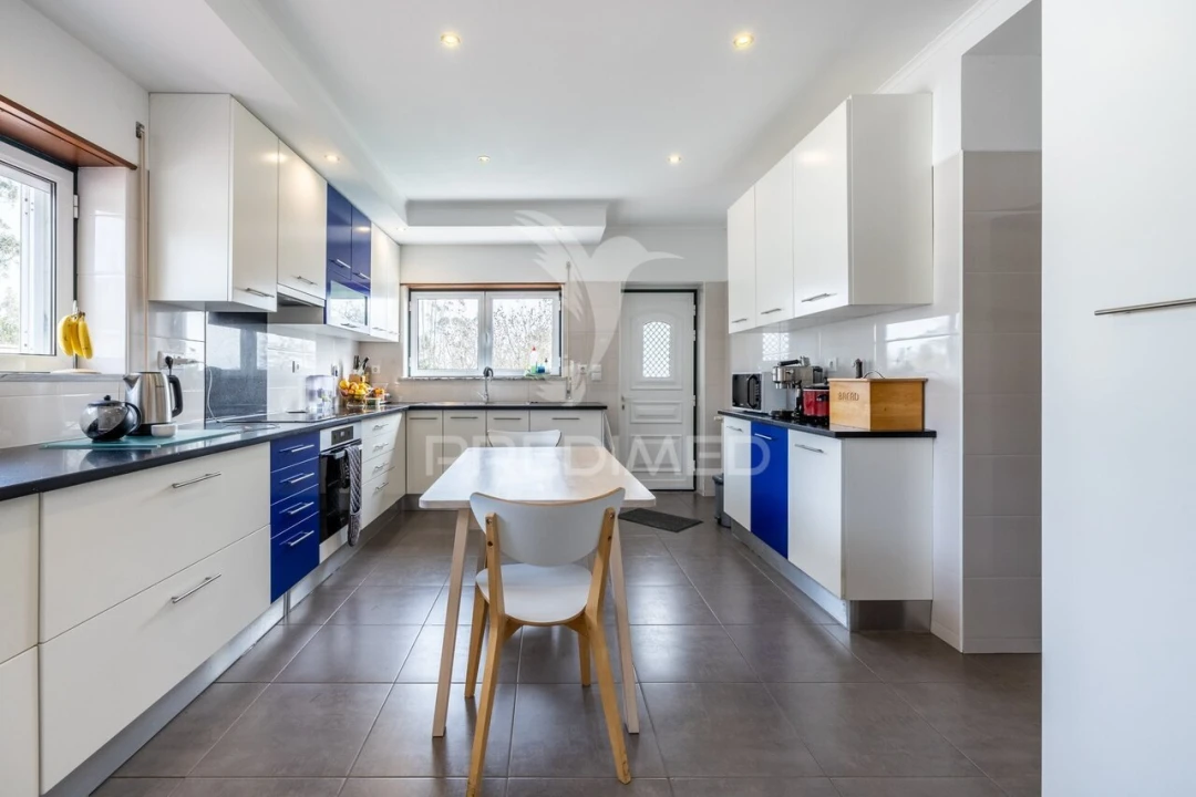 Moradia T3 para Venda em Cela Foto 12