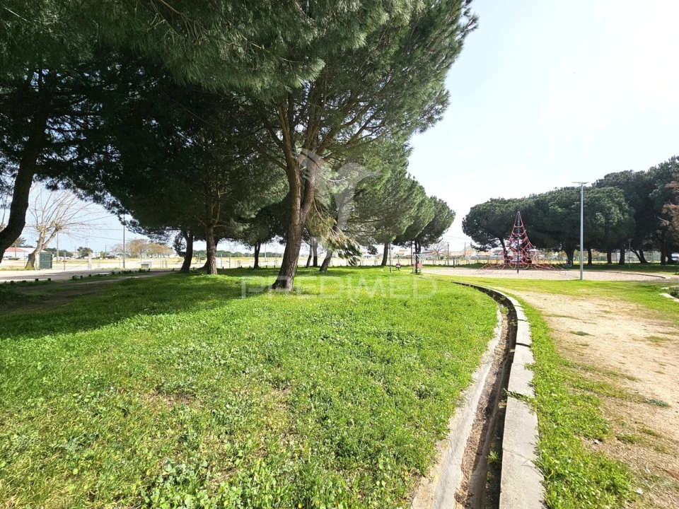 Apartamento T2 para Venda em Pinhal Novo Foto 33