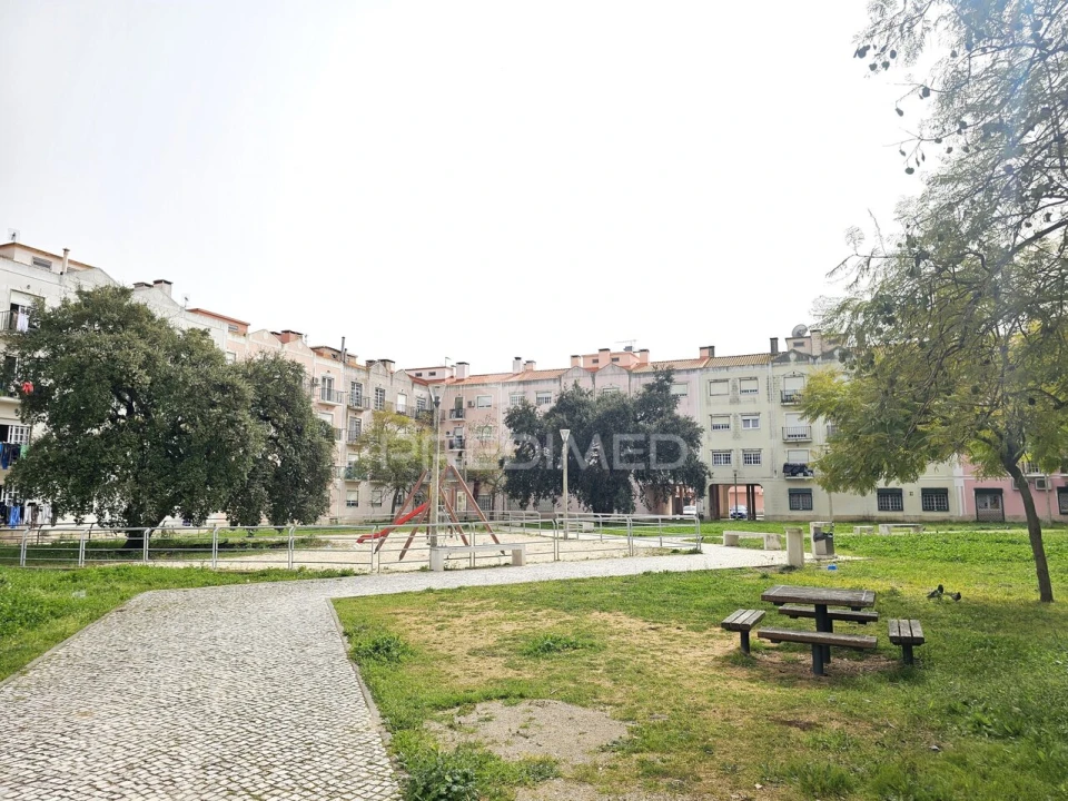 Apartamento T2 para Venda em Pinhal Novo Foto 31