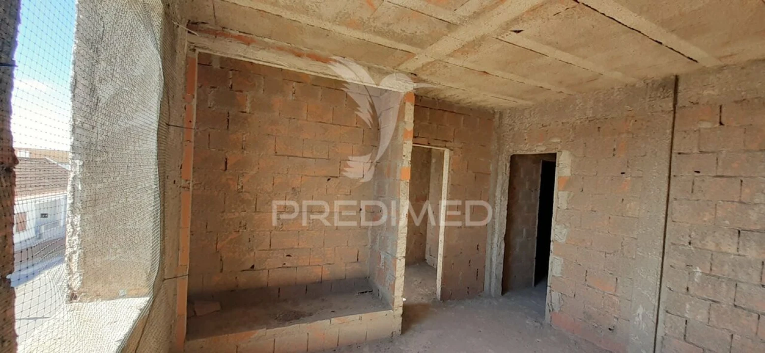 Moradia T4 para Venda em Cuba Foto 8