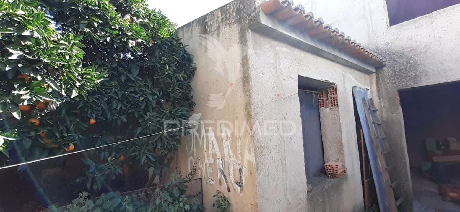 Moradia T4 para Venda em Cuba Foto 30