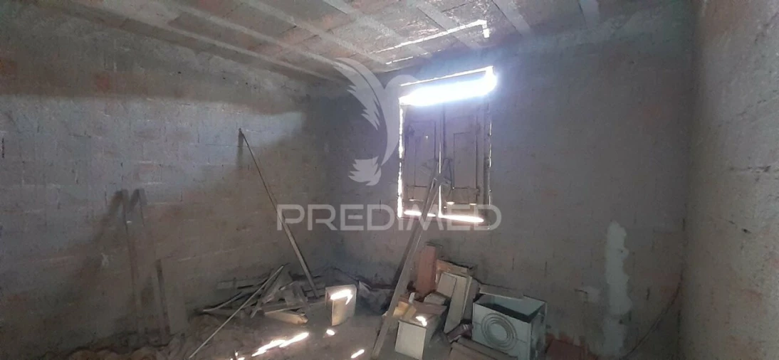 Moradia T4 para Venda em Cuba Foto 4