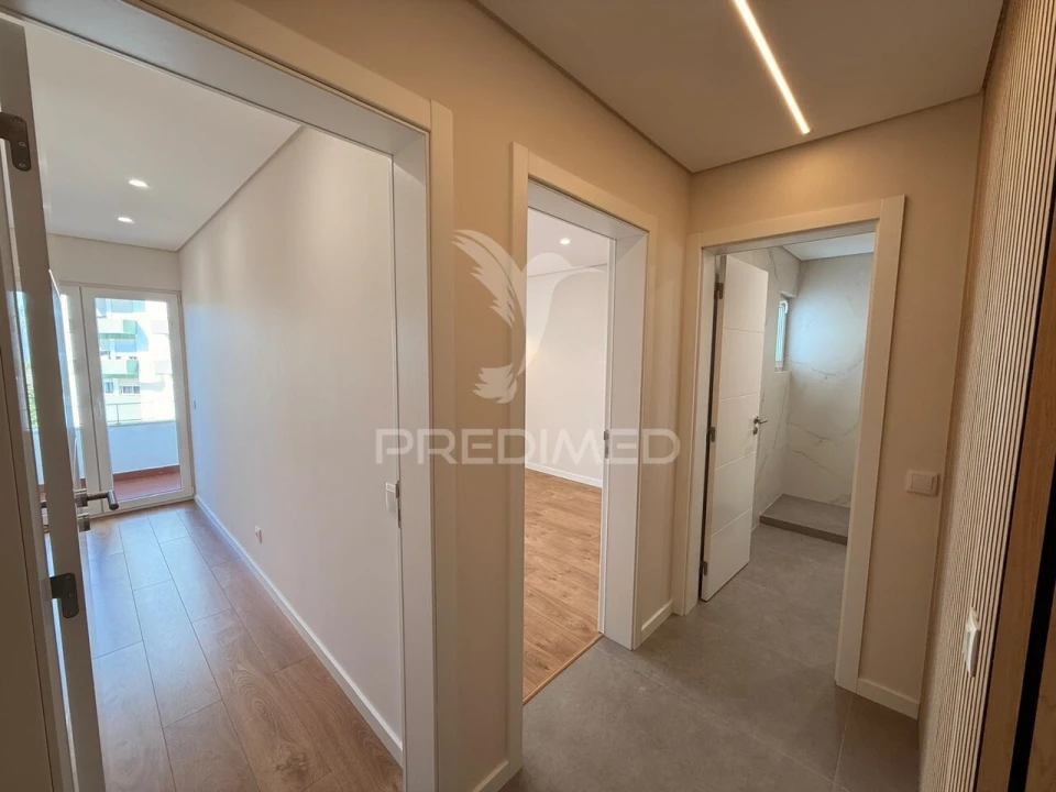 Apartamento T3 para Venda em Portimão Foto 25