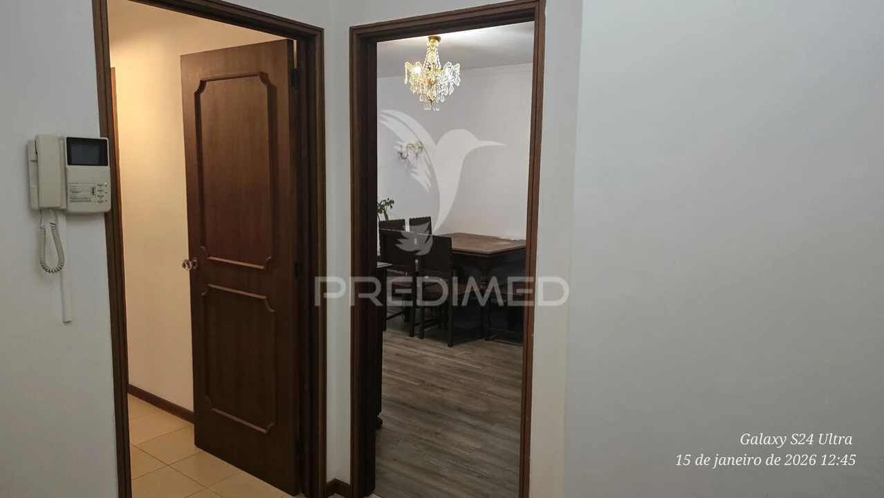 Apartamento T3 para Venda em Campanhã Foto 3