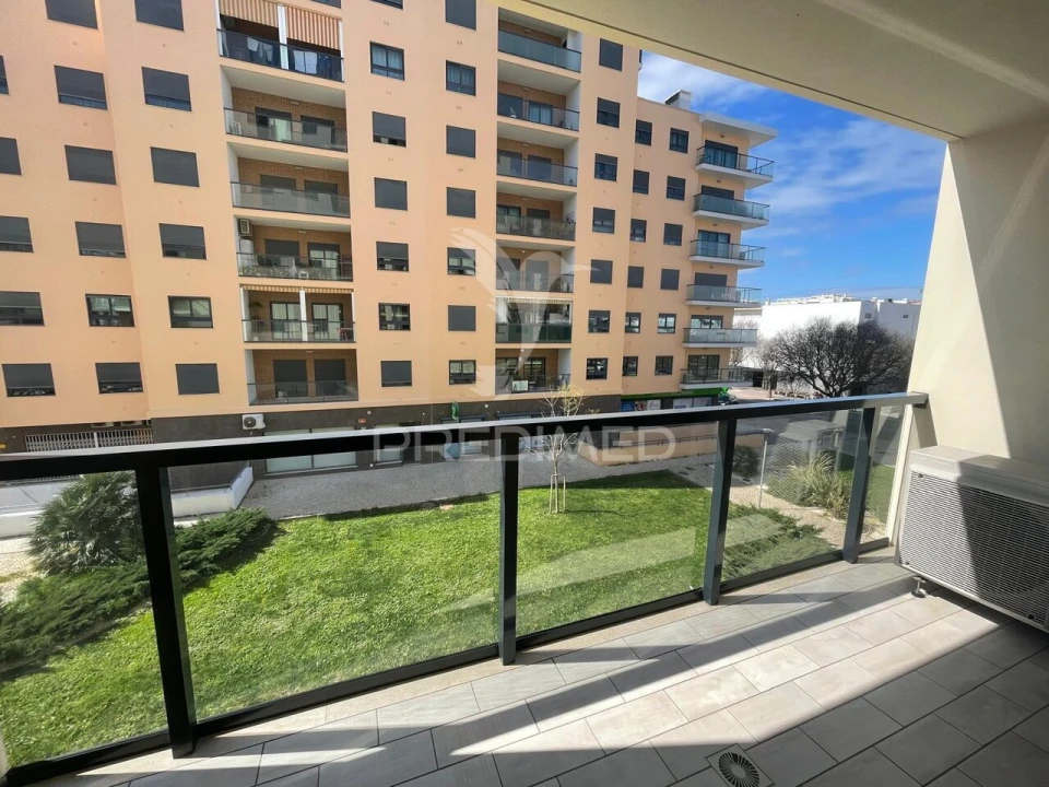Apartamento T3 para Venda em Portimão Foto 2