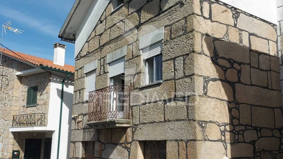 Moradia T2 para Venda em Mesquitela