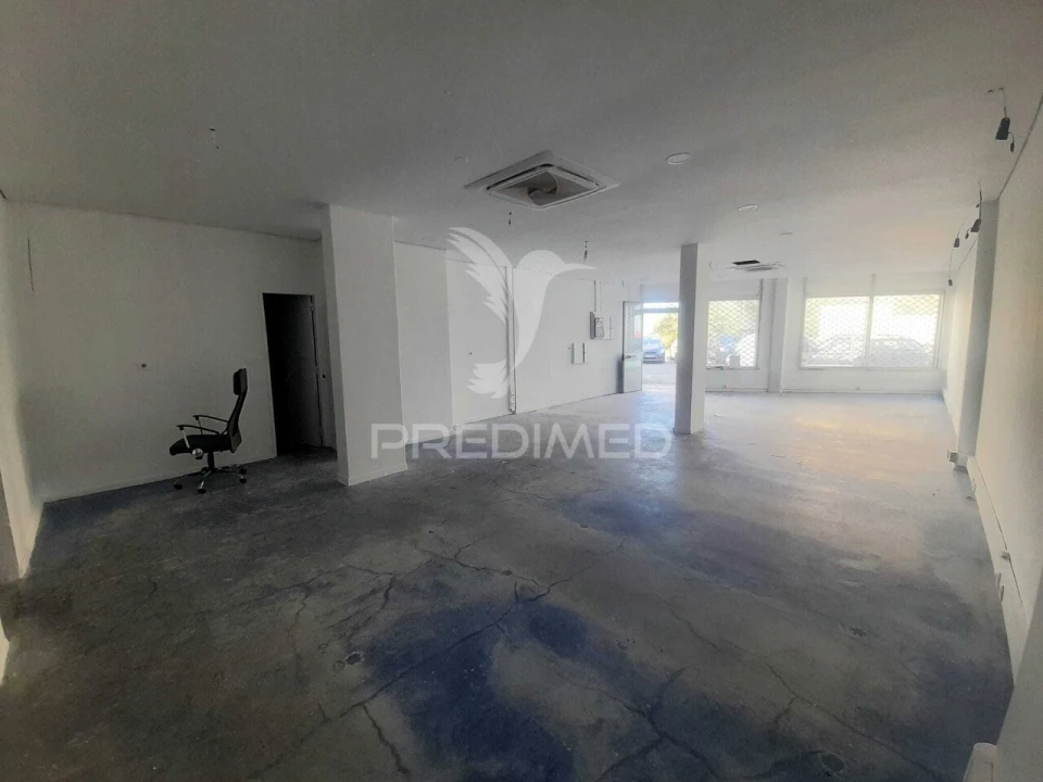 Loja para Venda em Loures Foto 3