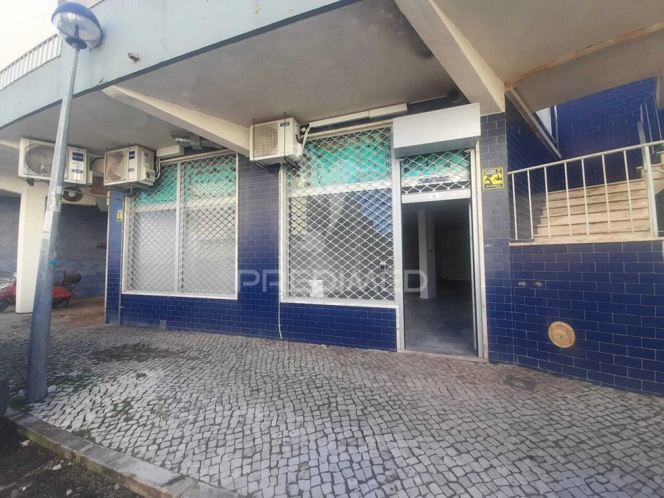 Loja para Venda em Loures Foto 19