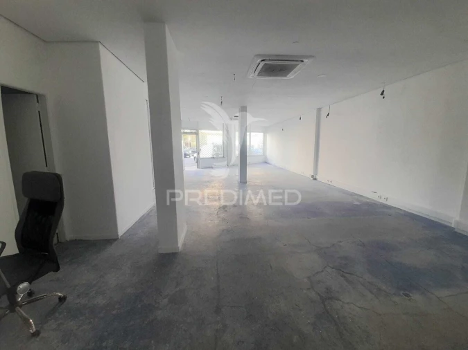 Loja para Venda em Loures Foto 4