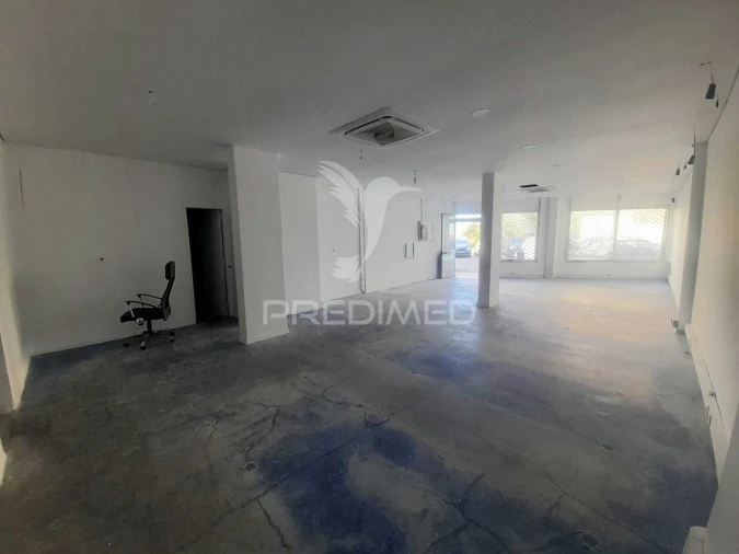 Loja para Venda em Loures Foto 3