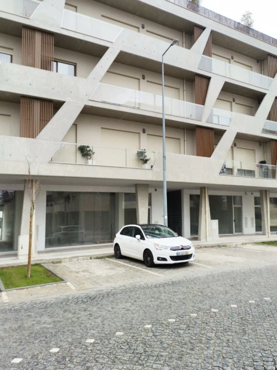 Loja para Venda em Cristelos, Boim e Ordem Foto 2