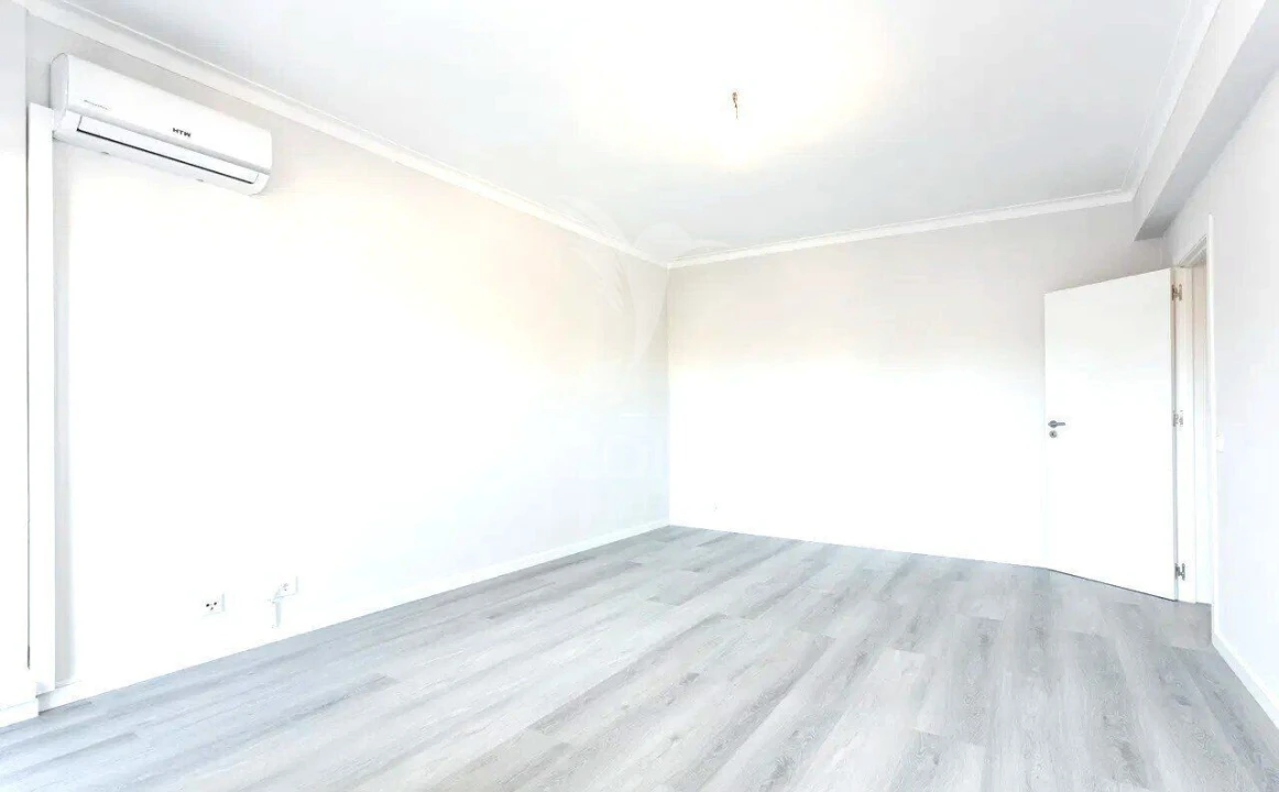 Apartamento T3 para Venda em Portimão Foto 2