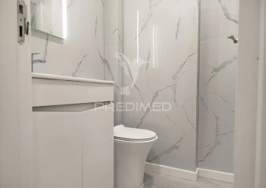 Apartamento T2 para Venda em Benfica