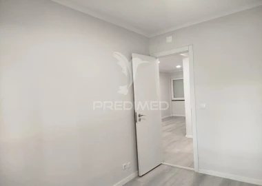 Apartamento T2 para Venda em Benfica