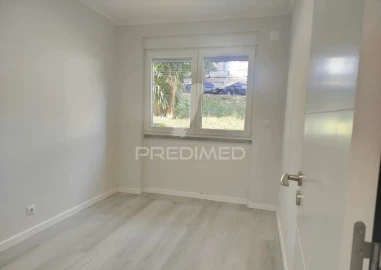 Apartamento T2 para Venda em Benfica